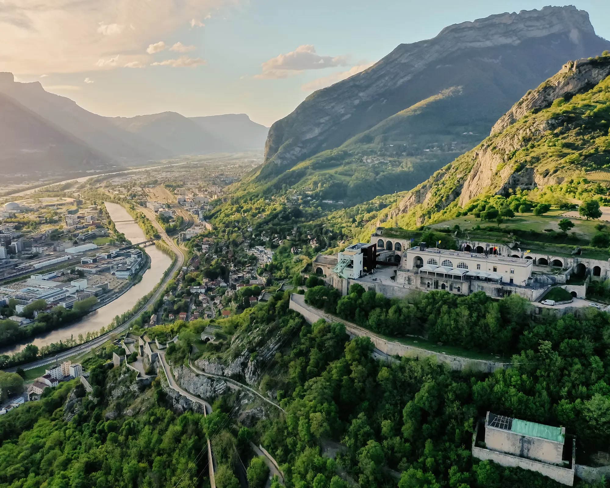 Étudier en master édition à l'université Grenoble Alpes, au pied des montagnes