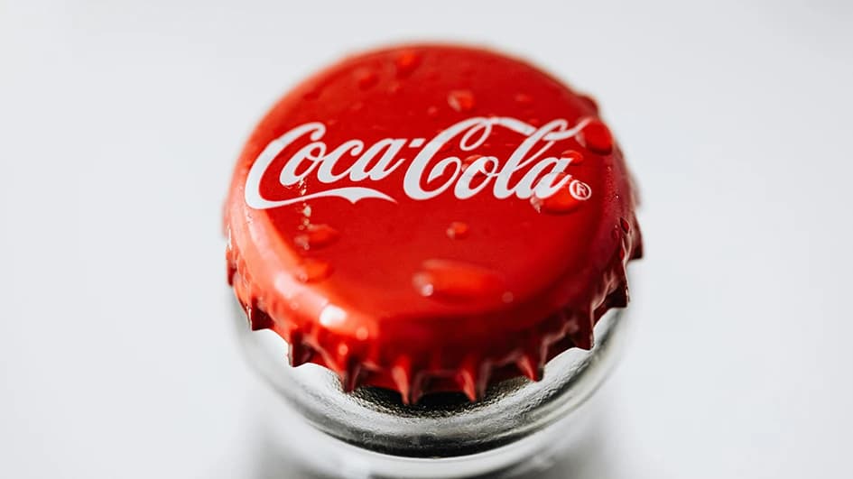 Coca Cola a opté pour le rouge dans son identité de marque et en a fait une des composantes essentielles de son branding