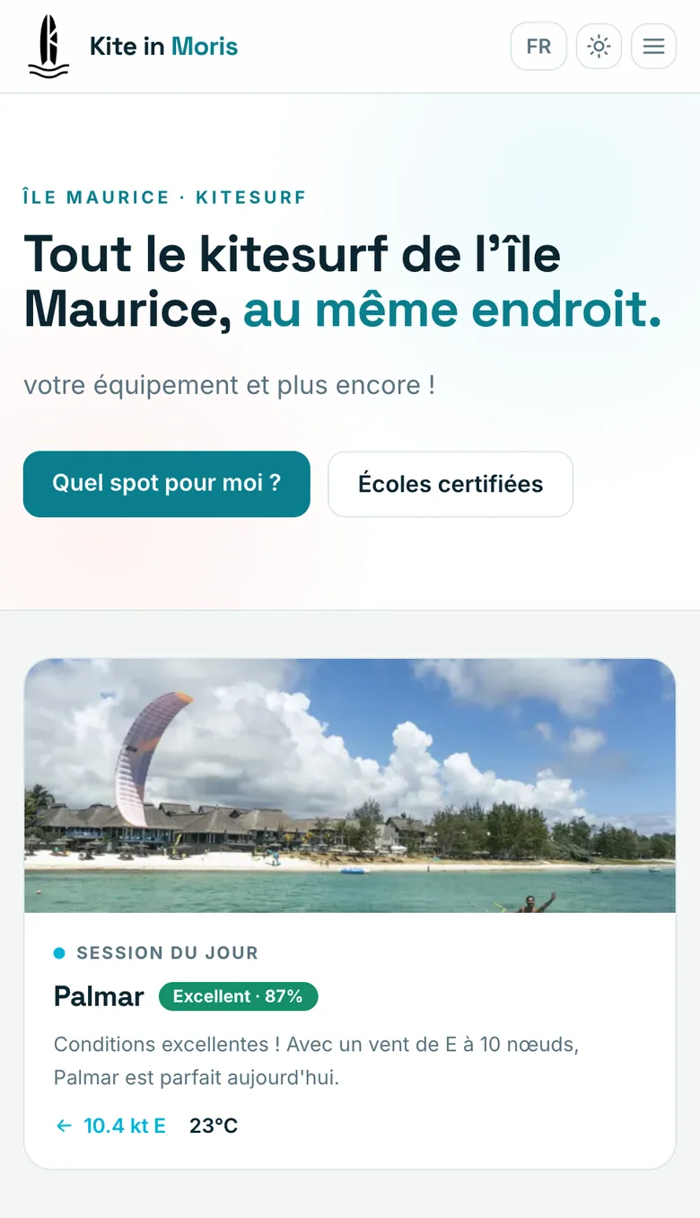 Site Kite in Moris sur mobile en thème clair : fond blanc cassé, boutons teal et mêmes cartes que le thème sombre
